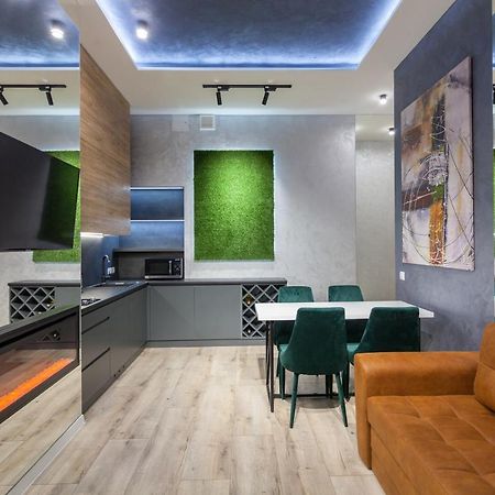 Апартамент З Дизайнерським Ремонтом Leópolis Exterior foto