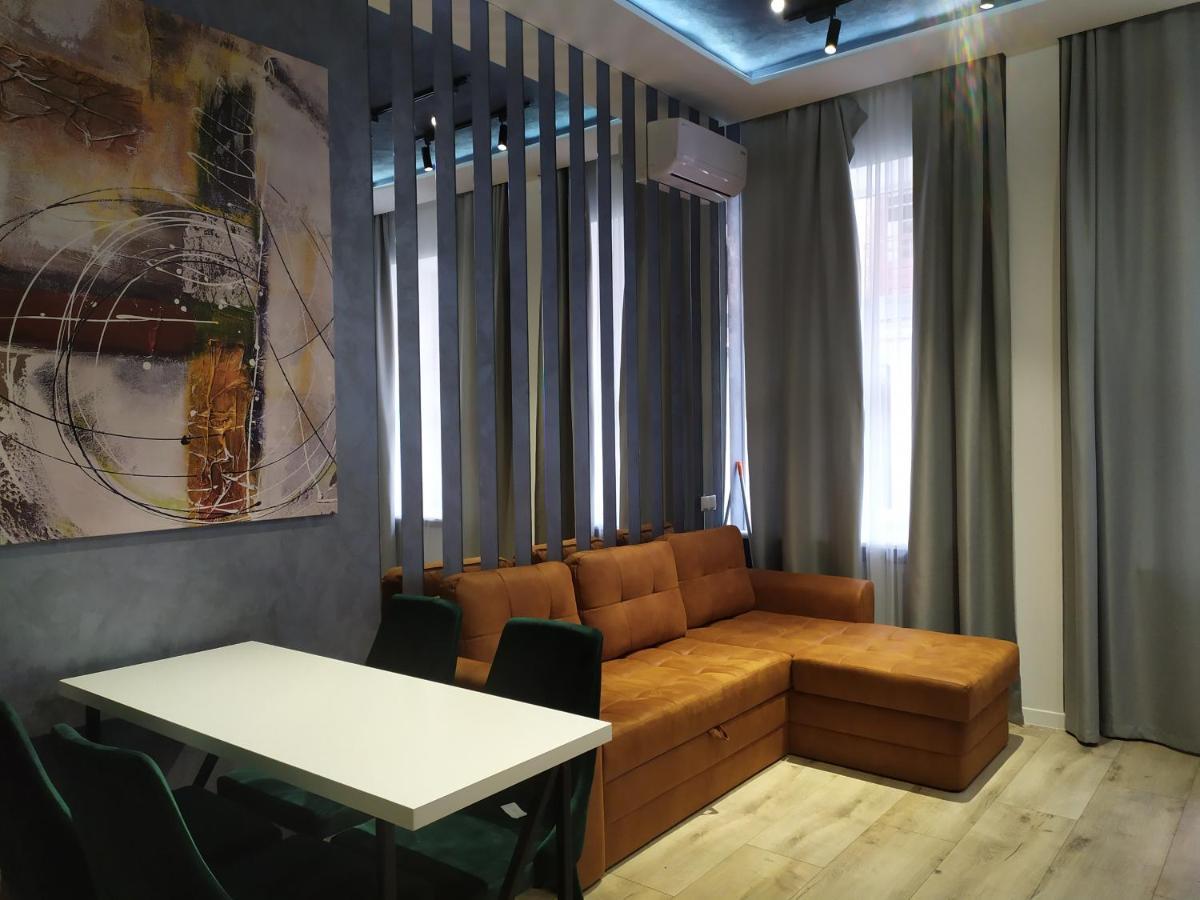 Апартамент З Дизайнерським Ремонтом Leópolis Exterior foto
